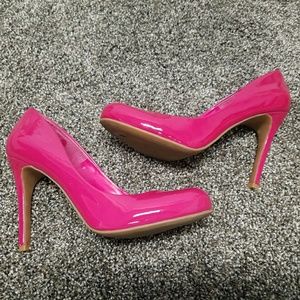Jessica Simpson patent pumps